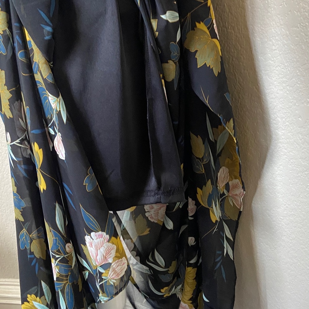 Baltic Born Black Floral Sheer Sleeve Dress, size M. This dress is gorgeous! - Picture 8 of 17